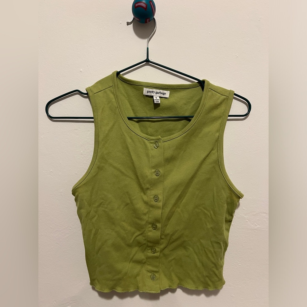 Green crop button down tank